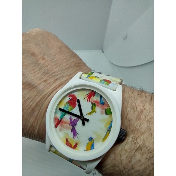 Neff Daily Parrots Watch Vintage RN129493 - Picture 4 of 14